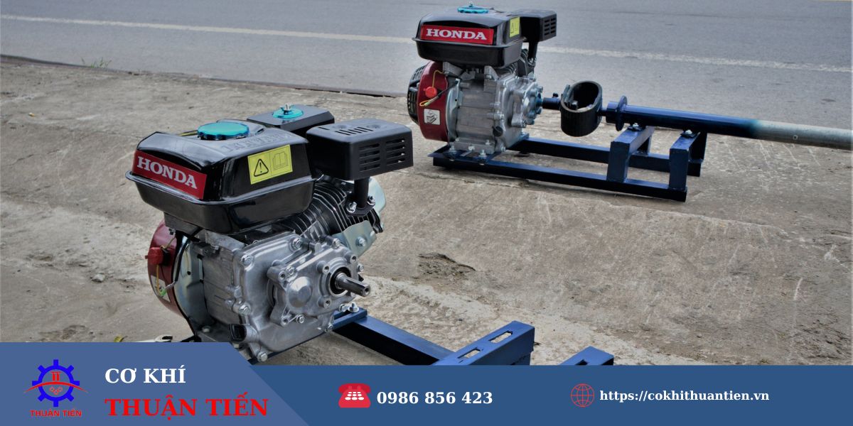 Máy bơm bùn chạy xăng được trang bị động cơ đốt sử dụng nhiên liệu xăng