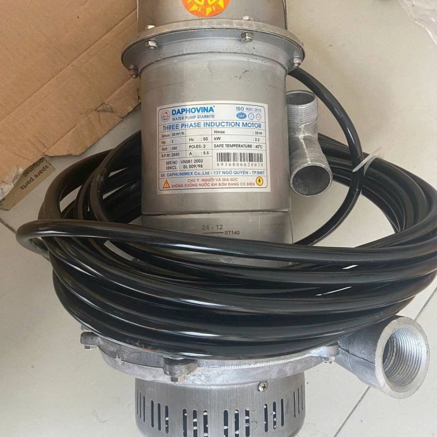 Máy bơm chìm hút bùn hoạt động dưới nước chủ yếu bơm hút bùn, cặn bã, chất lỏng có chứa hạt rắn