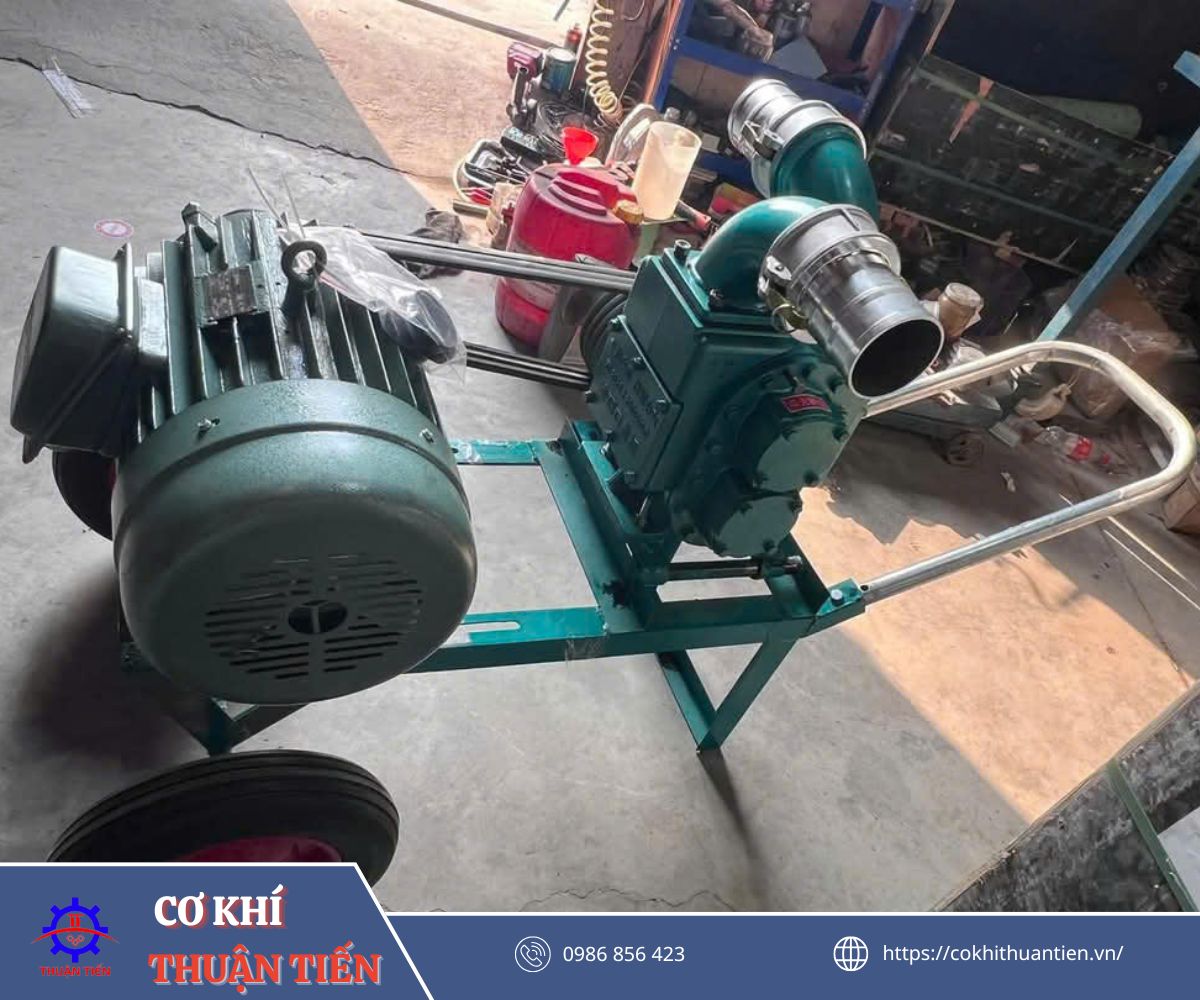 Máy hút bùn chân không chạy điện