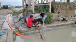 Đầu bơm hút bùn ao hoạt động dựa trên nguyên lý ly tâm